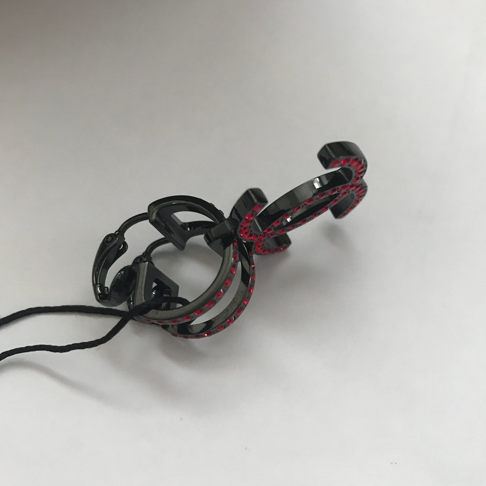 CHANEL Crystal Earring - Picture 9 of 11